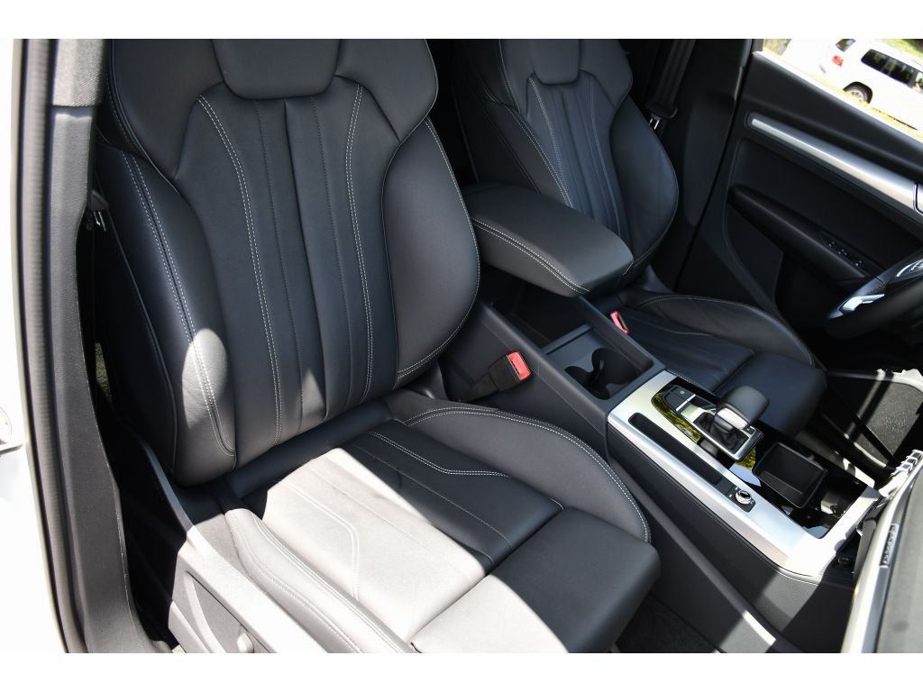 Used 2025 Whi Audi S line Premium image 32