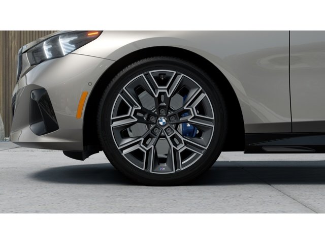 New 2027 Oxide Grey Metallic BMW 530i image 7