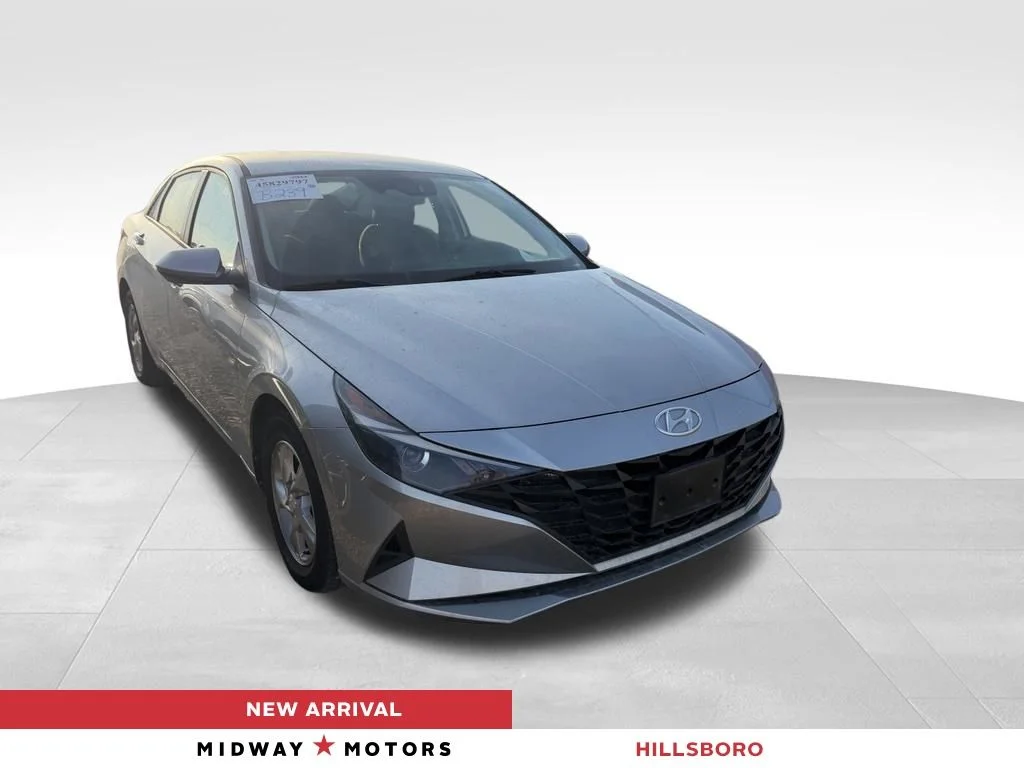 Certified Used 2021 Silver Hyundai SE image 1