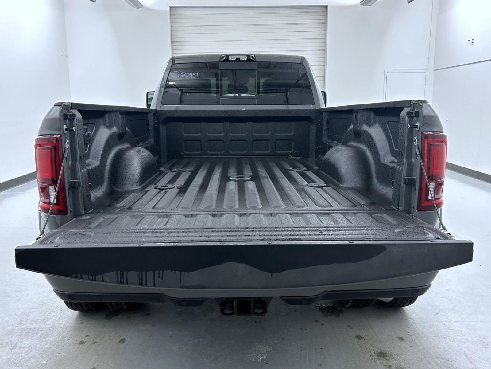 New 2026 Ceramic Gray Clear-Coat Exterior Paint RAM Limited image 22