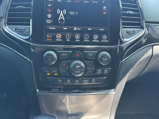 Used 2021 Red Jeep Trailhawk image 21