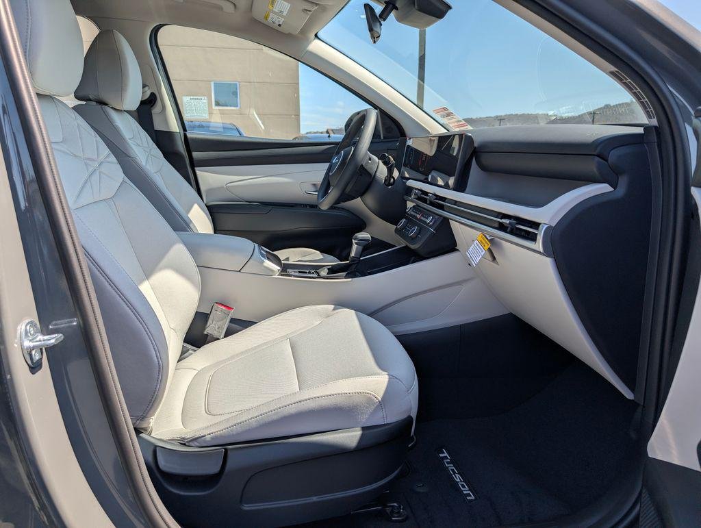 New 2026 Gray Hyundai SE FWD image 10