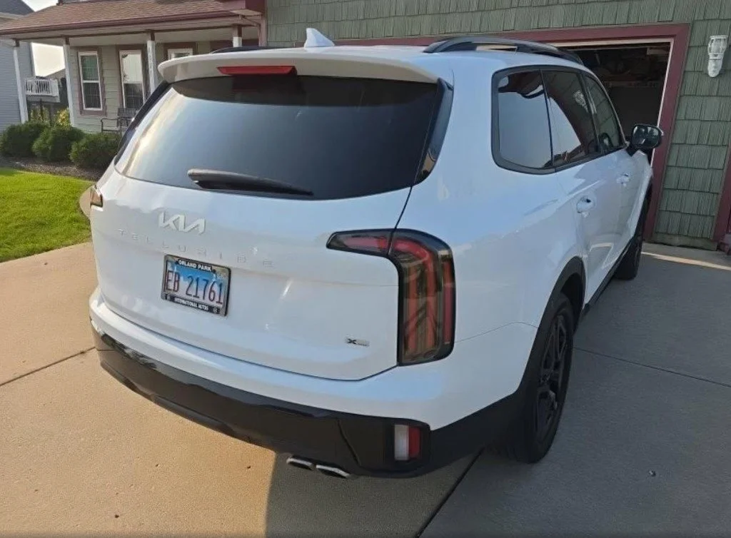 Used 2024 White Kia EX X-Line image 2