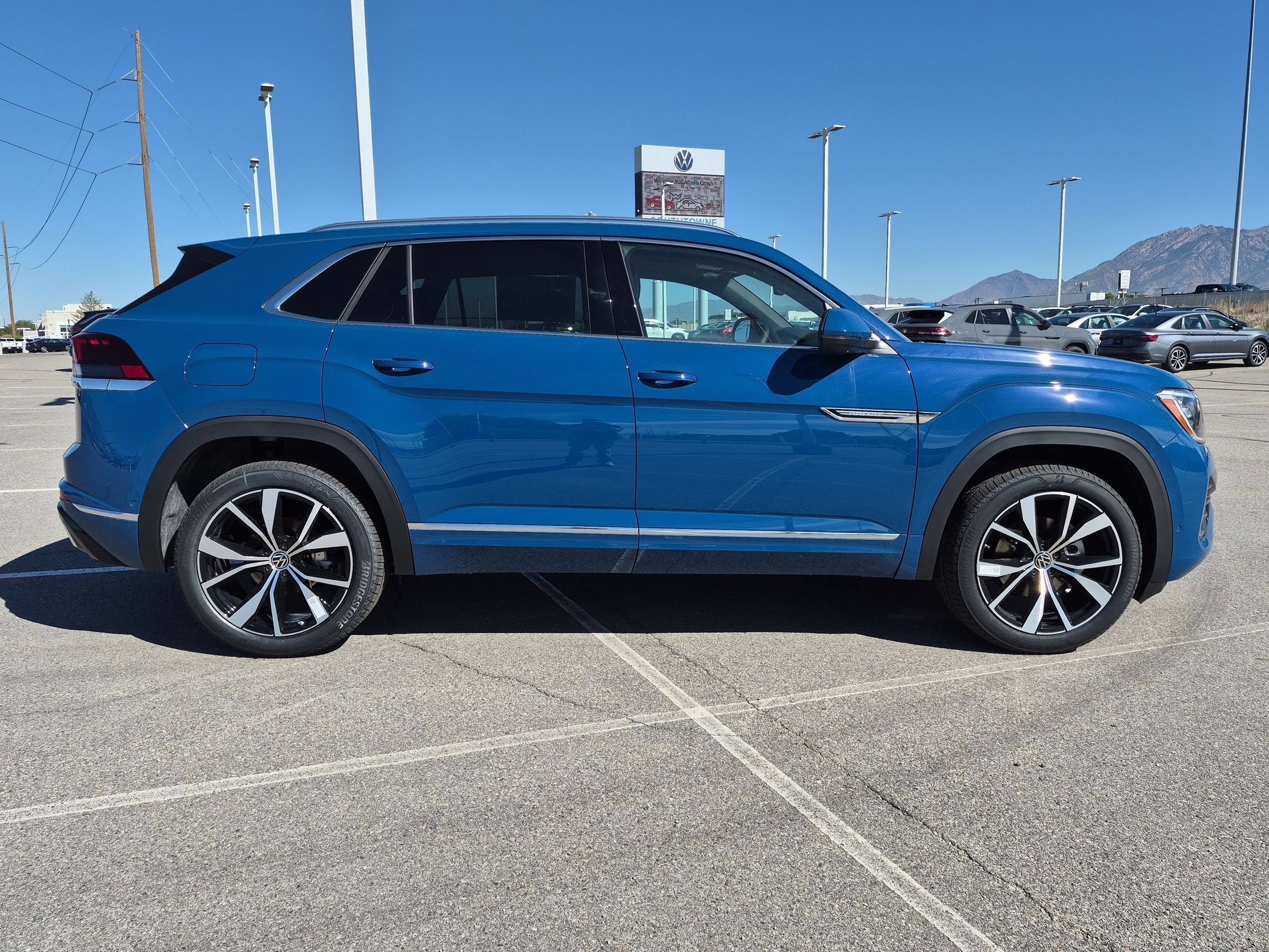 New 2026 Mountain Lake Blue Metallic Volkswagen 2.0T SEL Premium R-Line image 2