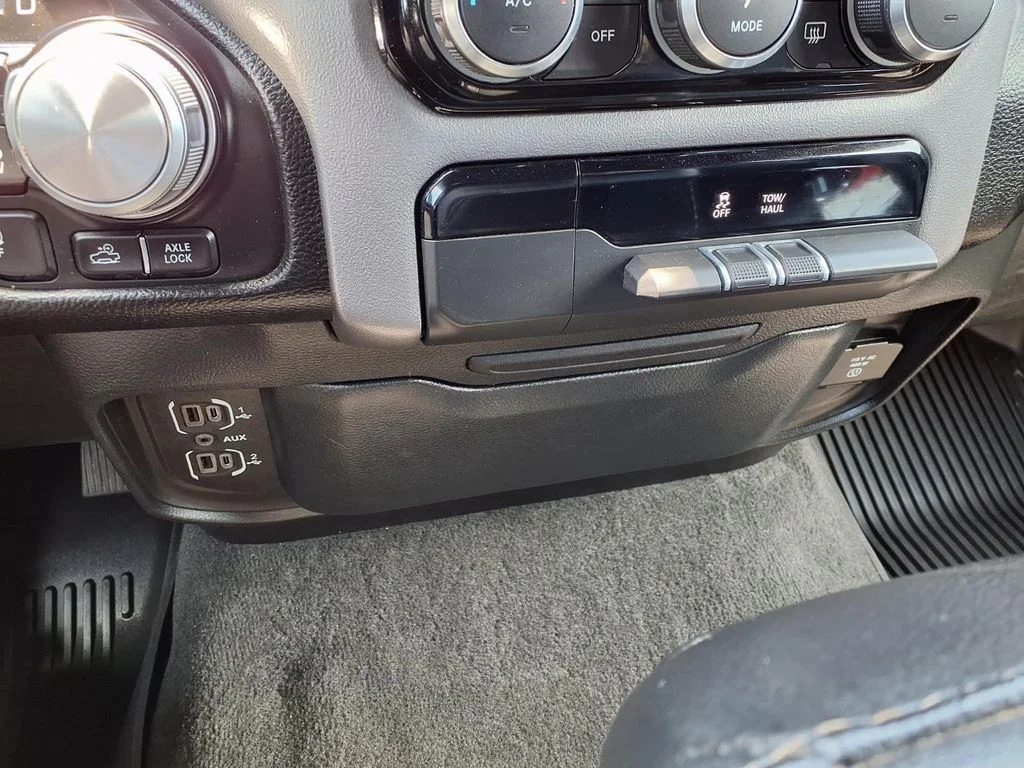 2023 RAM Ram 1500 Pickup Laramie - Photo 10