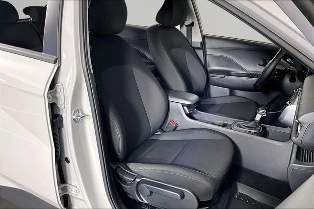 Used 2025 Gray Hyundai SEL image 27