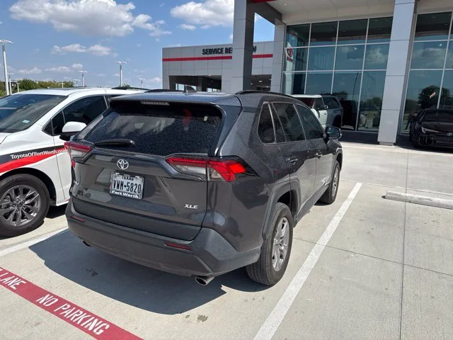 Used 2024  Toyota XLE image 5