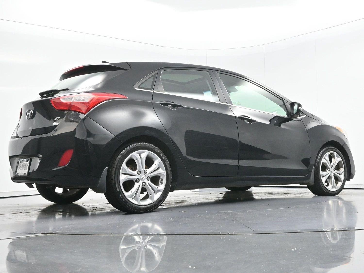 Used 2013 Black Noir Pearl Hyundai 5dr HB Auto PZEV image 50