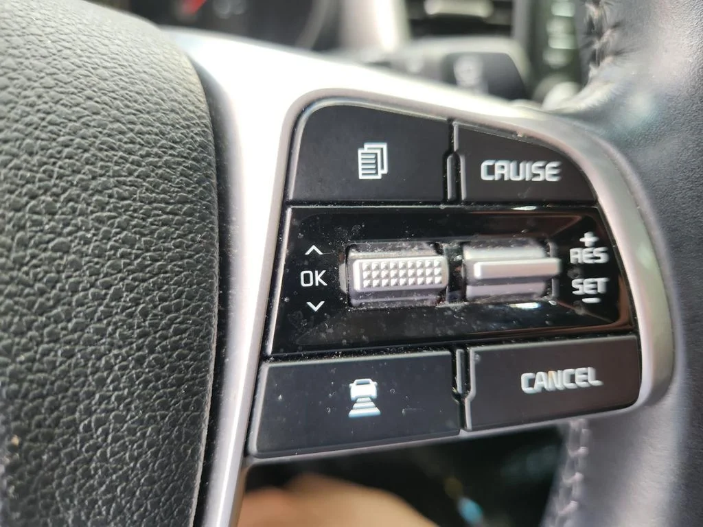 Used 2020 Black Kia EX image 22