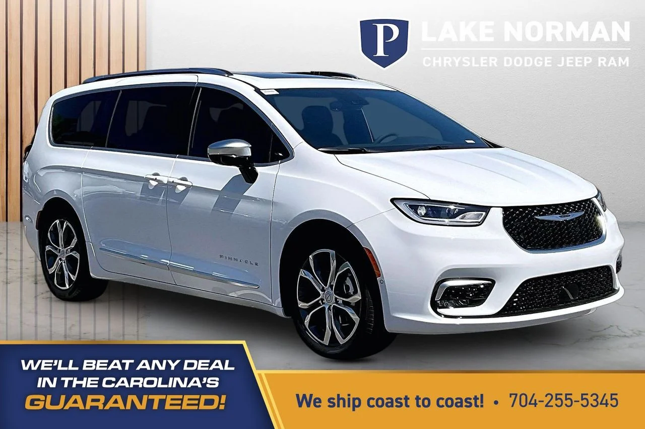 2026 Chrysler Pacifica Pinnacle's photo