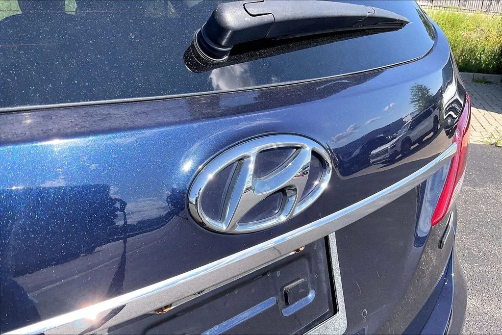 Used 2017 Blue Hyundai Limited Ultimate image 32