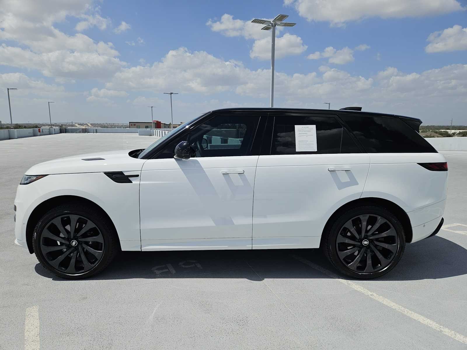 Certified Used 2024 Fuji White Land Rover Dynamic SE image 4