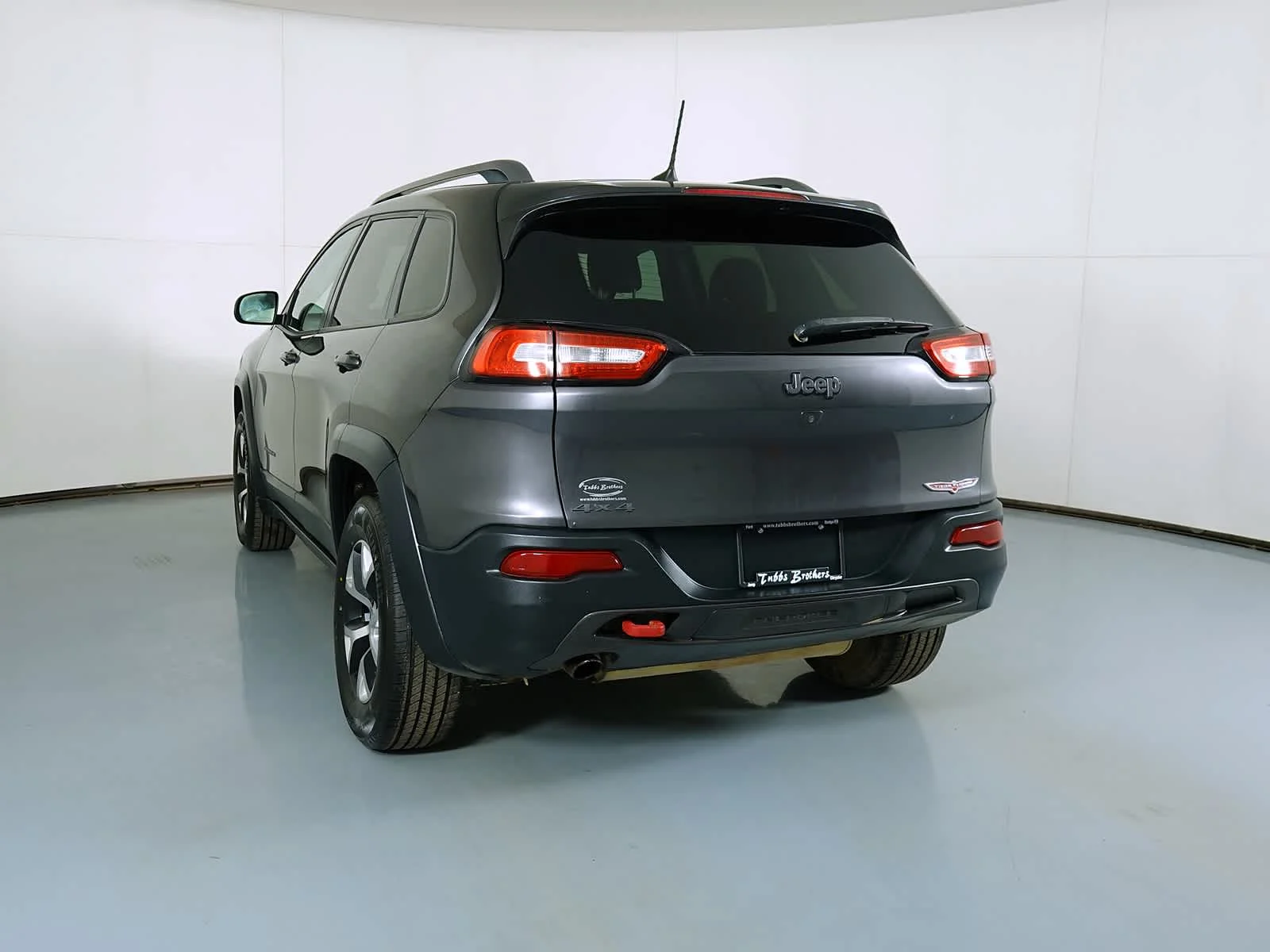 Used 2016 Granite Crystal Metallic Clearcoat Jeep Trailhawk image 7
