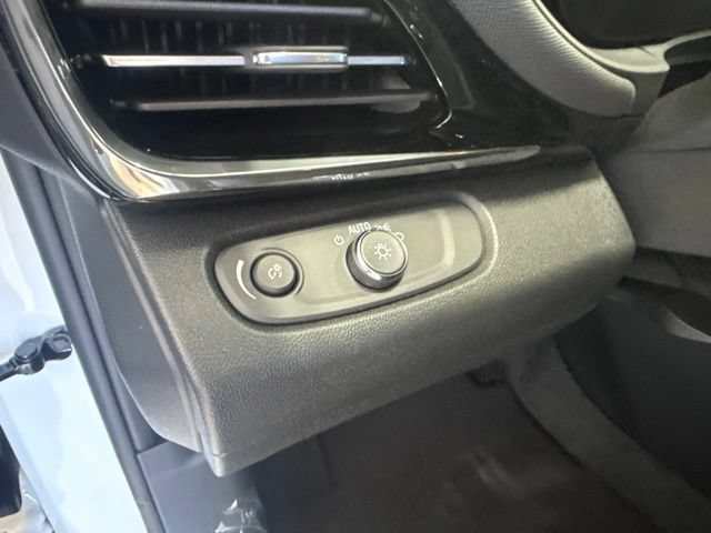 2026 Buick Envista Sport Touring - Photo 8