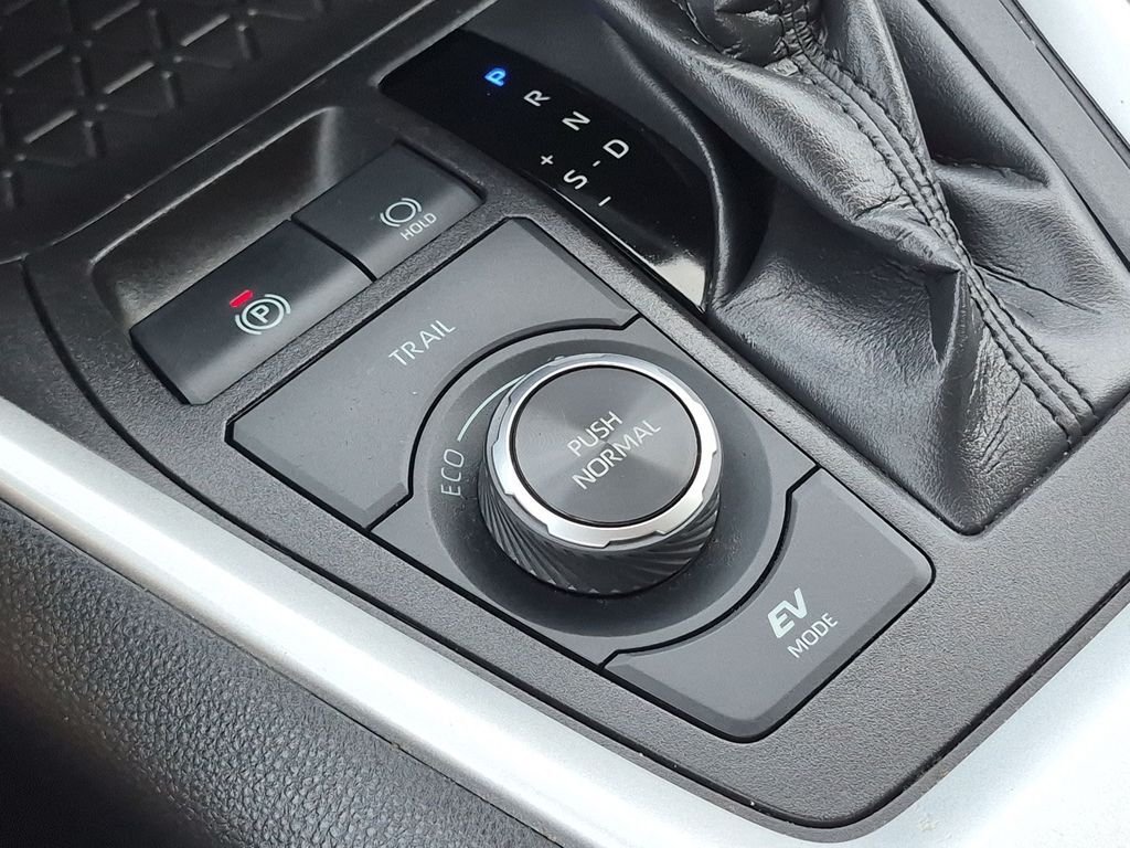 Used 2023 Silver Toyota XLE image 28