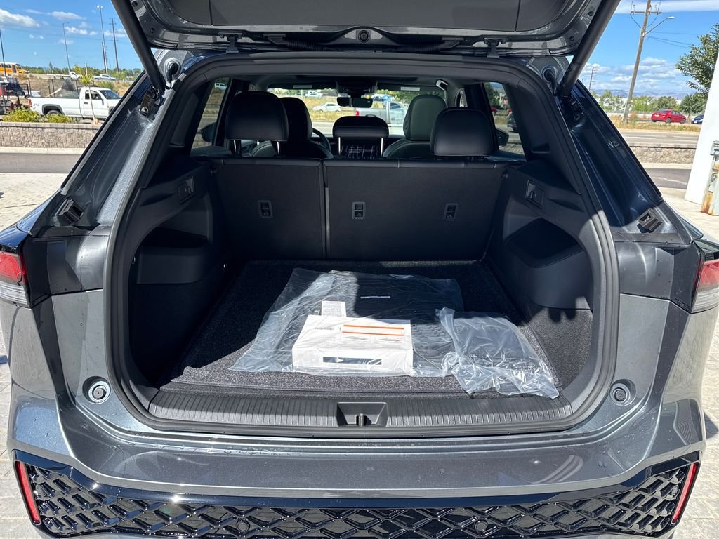 New 2026 Platinum Gray Metallic Volkswagen SE R-Line Black image 29