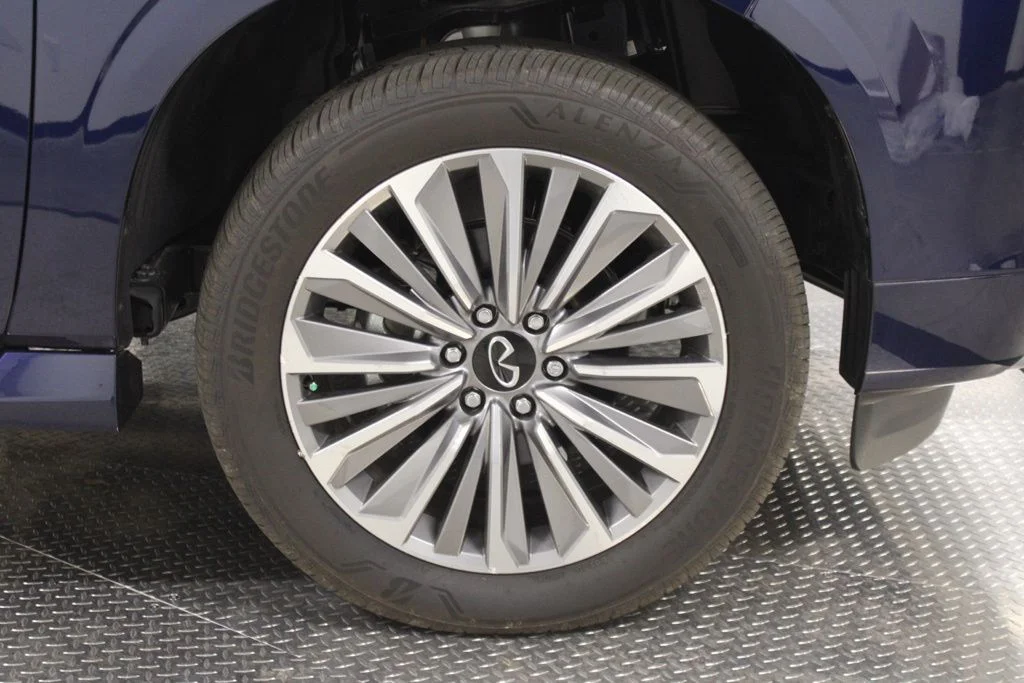 2025 INFINITI QX80 Luxe 4WD - Photo 14