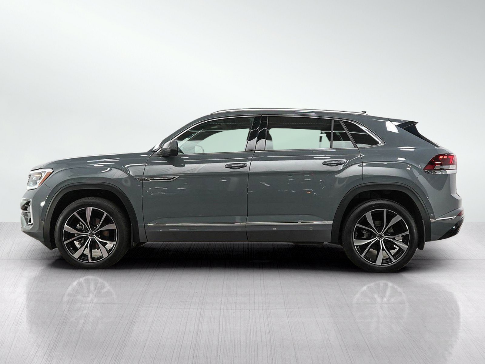 Used 2024 Volkswagen Atlas Cross Sport SEL Premium R-LINE with VIN 1V2FE2CA5RC256057 for sale in Burnsville, Minnesota