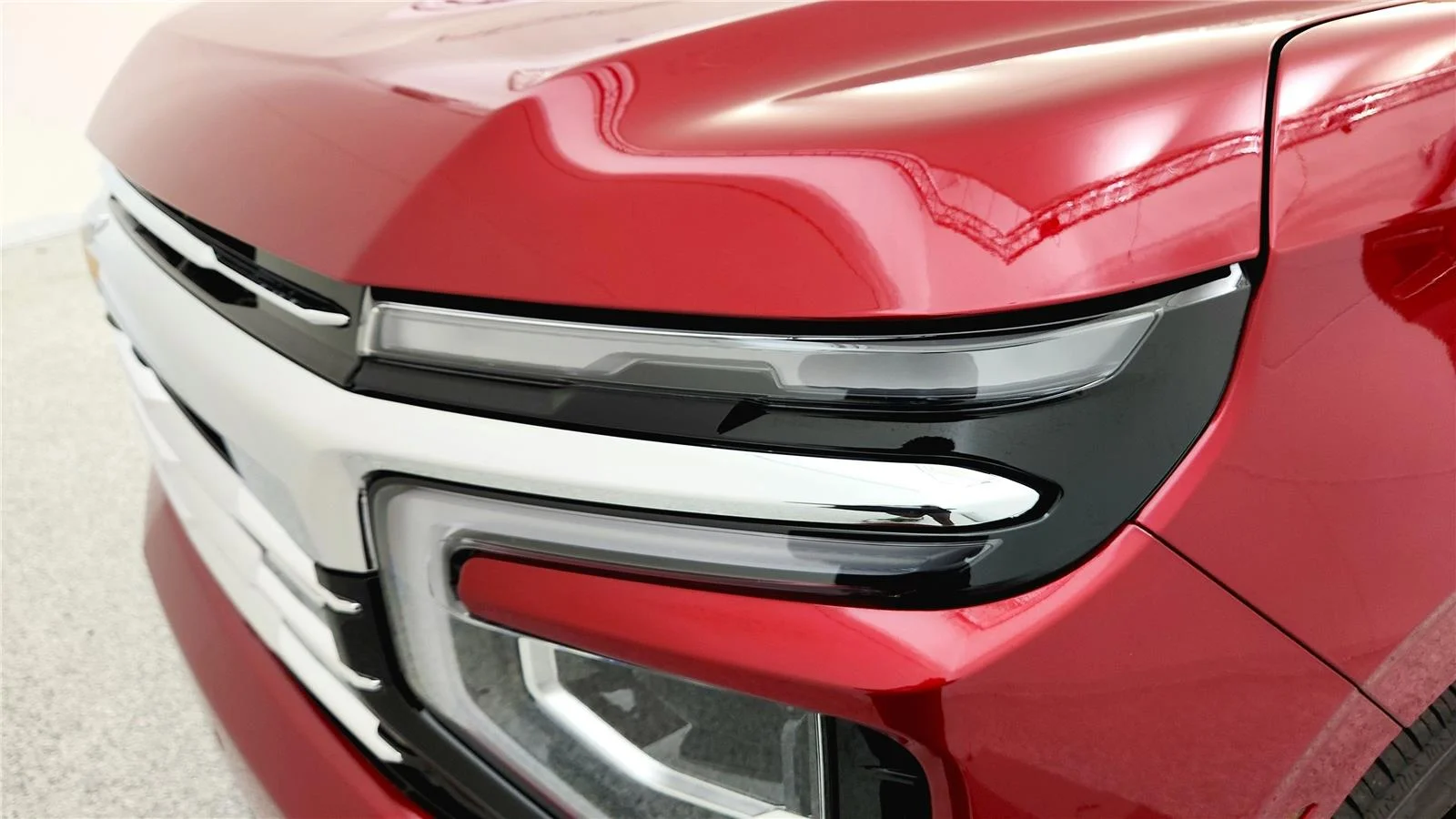 2026 Chevrolet Suburban Premier - Photo 14