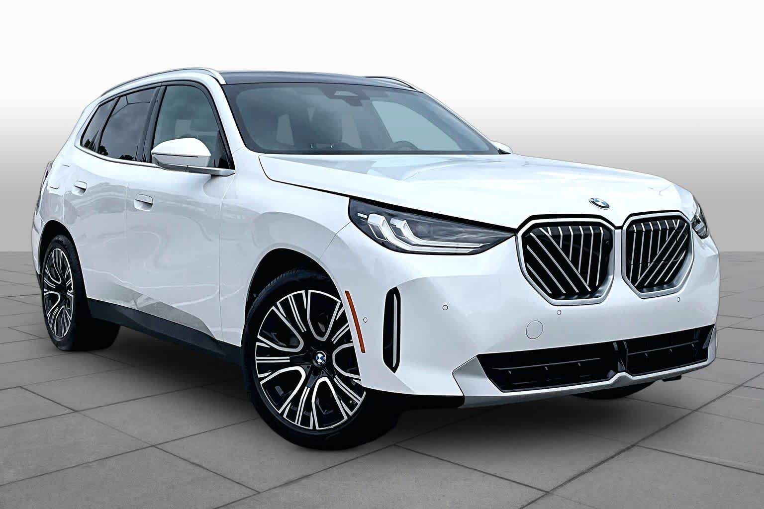 Used 2025 Mineral White Metallic BMW 30 xDrive image 3