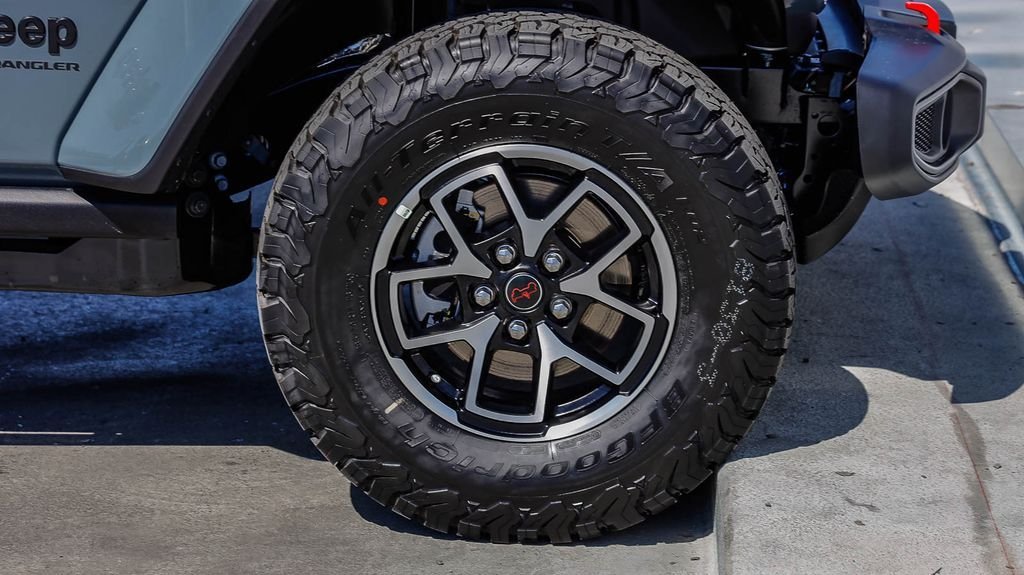 New 2026 Anvil Clear Coat Jeep Rubicon image 11