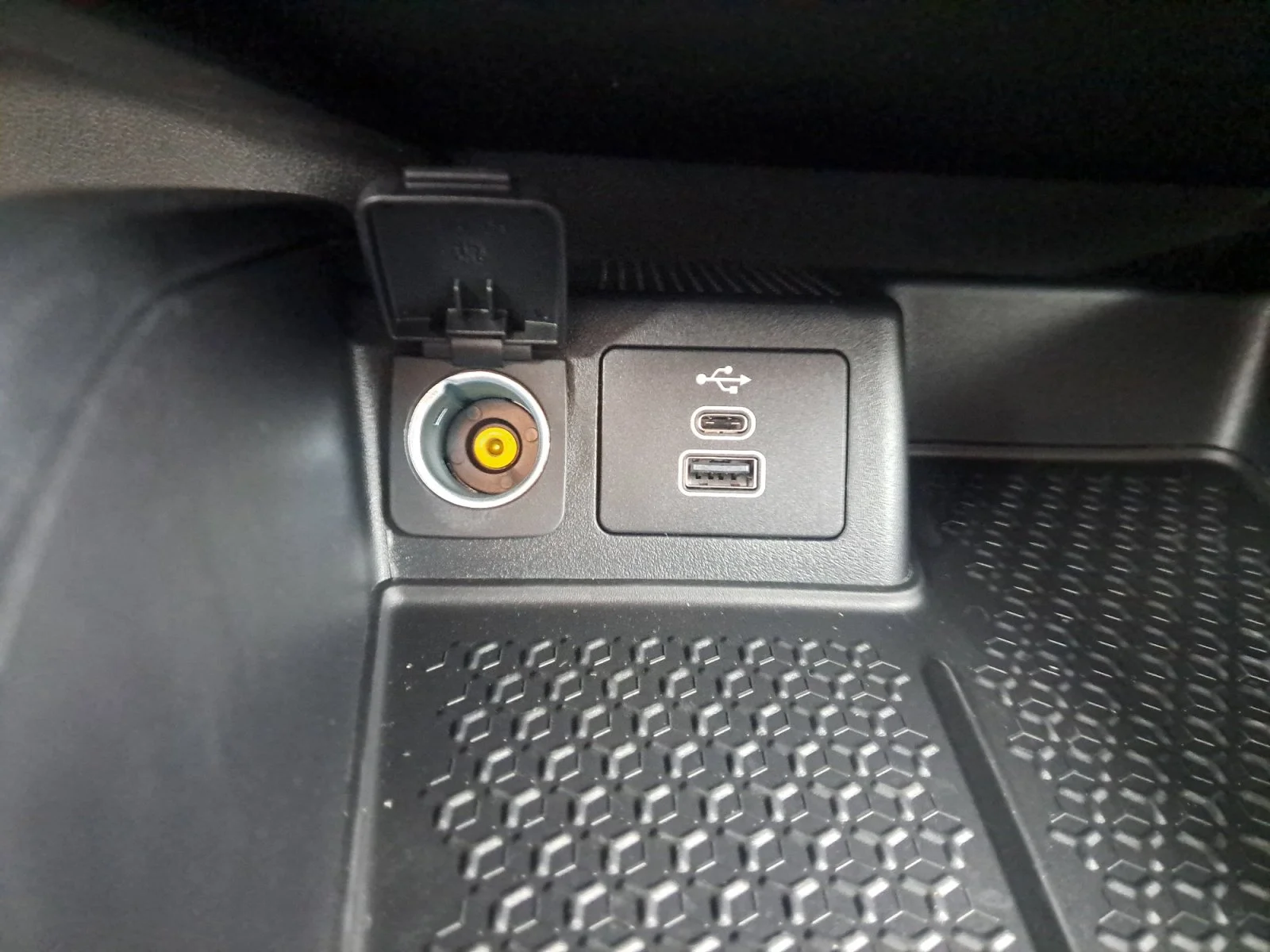 New 2026 Carbonized Gray Metallic Ford Big Bend image 19
