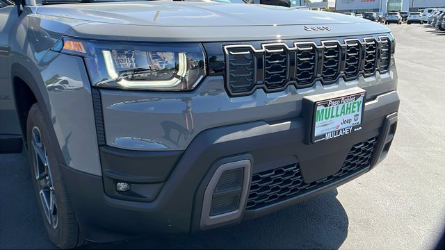 New 2026 Sting-Gray Clearcoat Jeep Laredo image 10