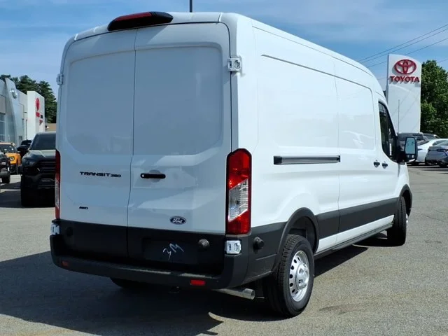 New 2026 Oxford White Ford Base image 25