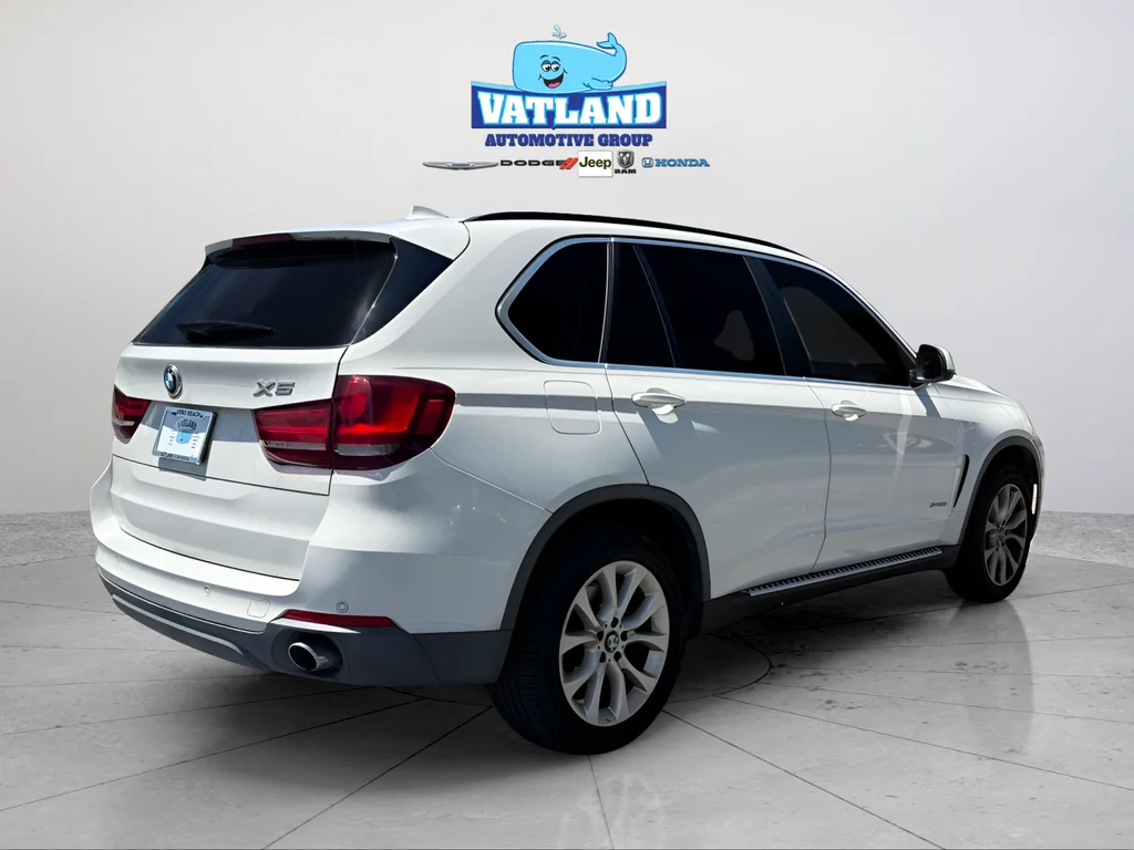 Used 2016 Alpine White BMW sDrive35i image 6