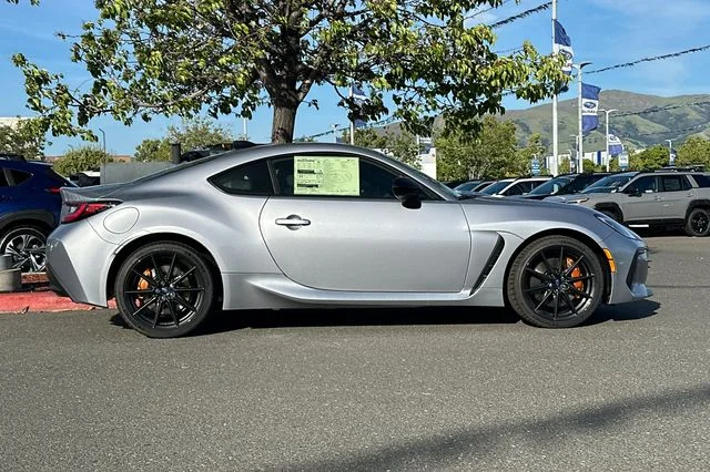 New 2026 ICE SILVER METALLIC Subaru tS image 3