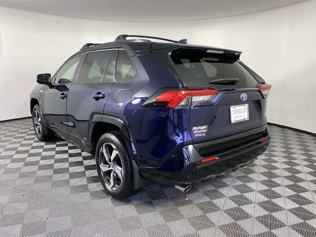 Used 2022 Blueprint Toyota SE image 6