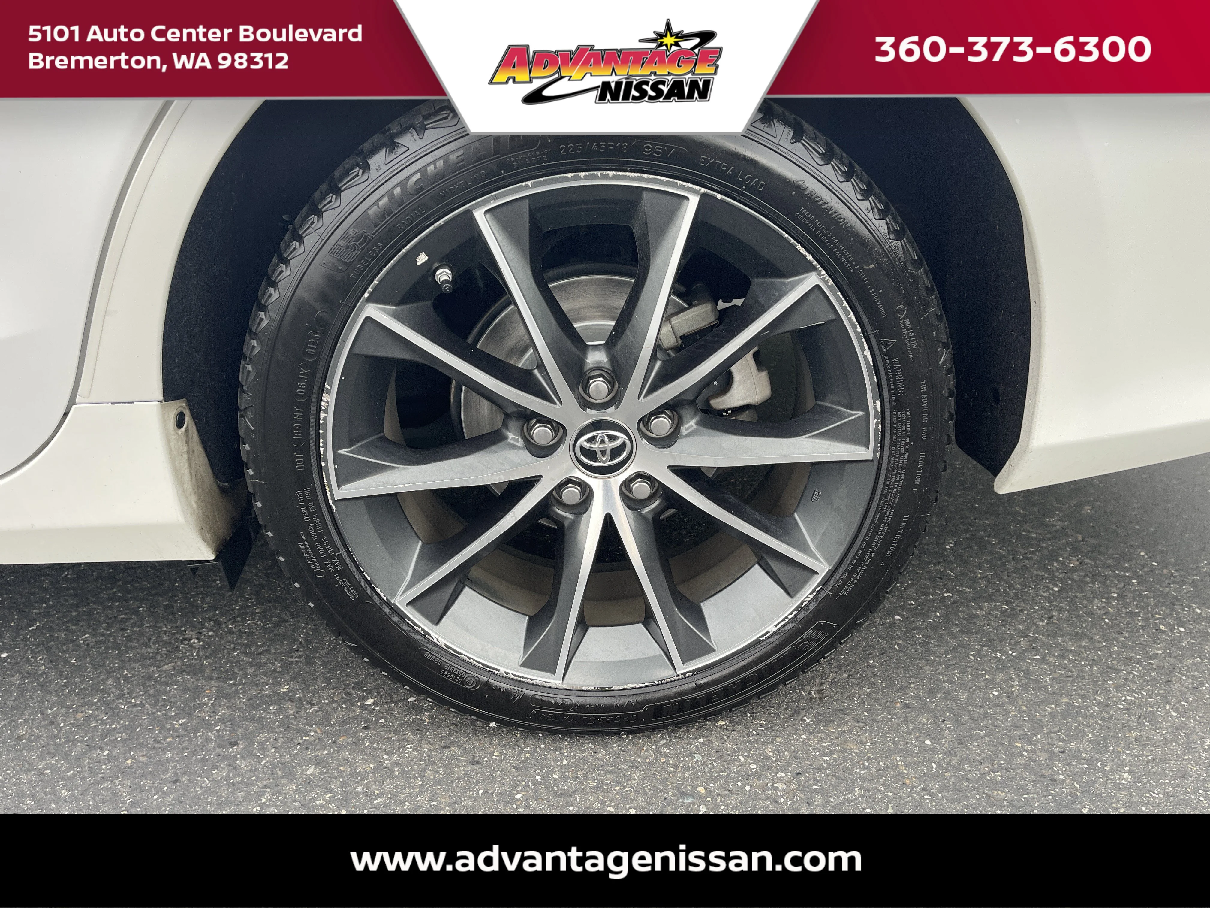 Used 2015 Blizzard Pearl Toyota XSE image 10
