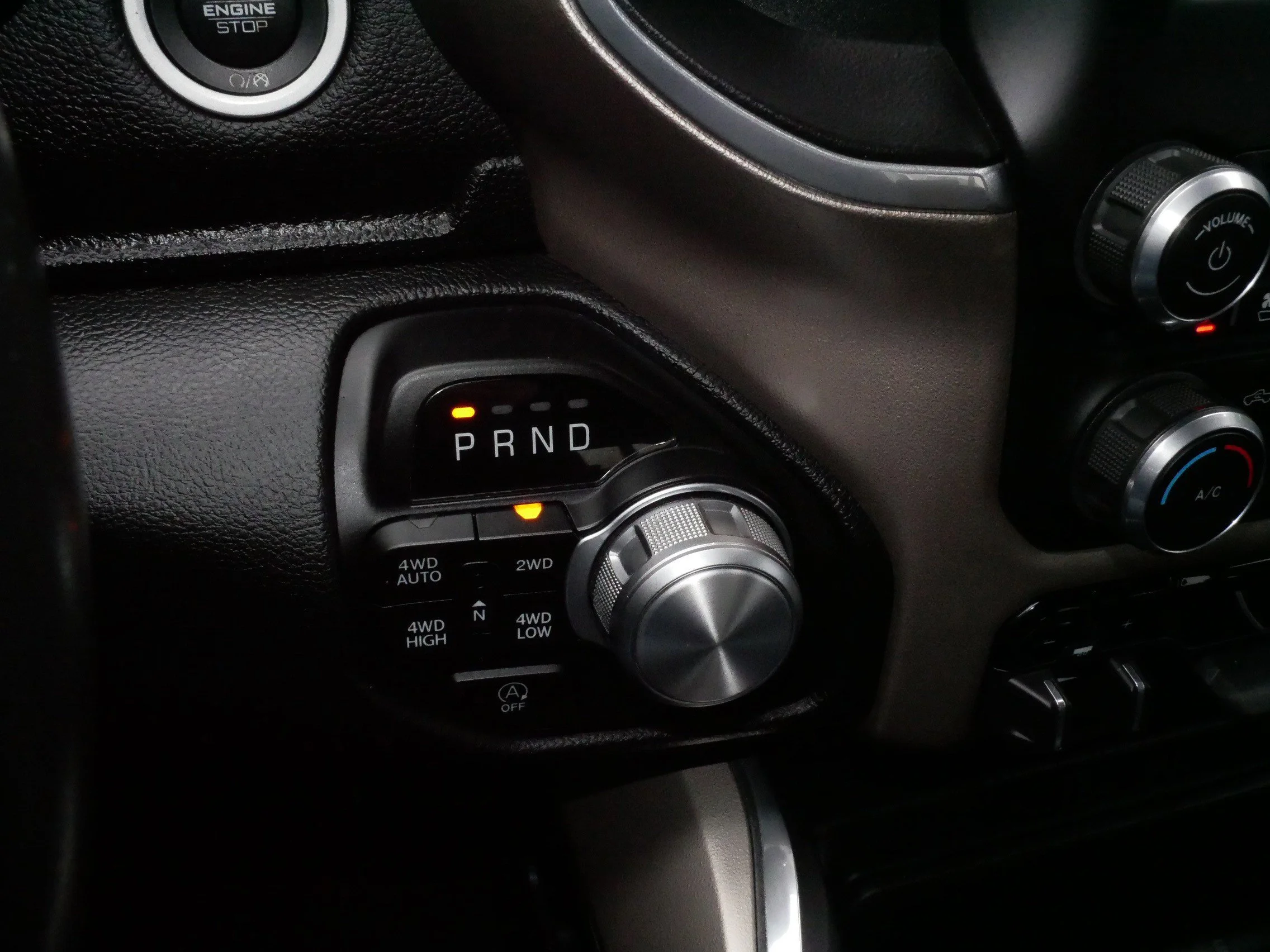 Used 2022 Diamond Black Crystal Pearlcoat Ram Laramie image 24
