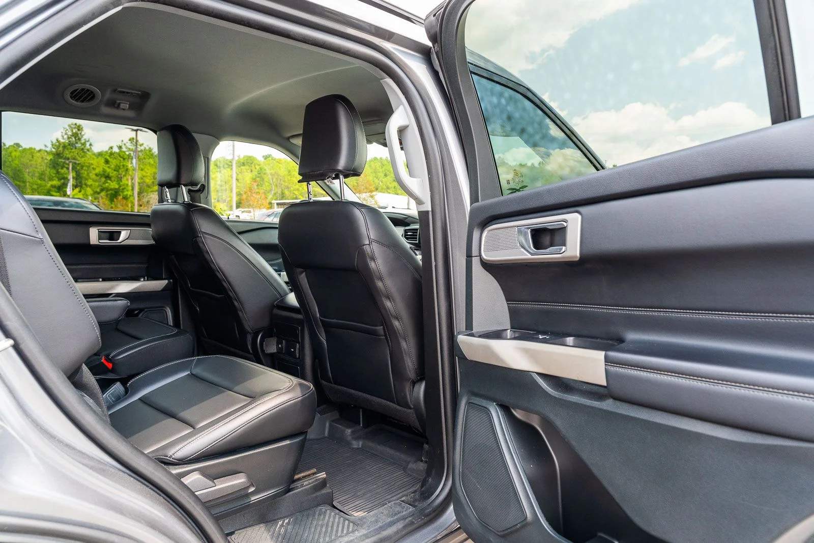 Used 2023 Gray Ford XLT image 12