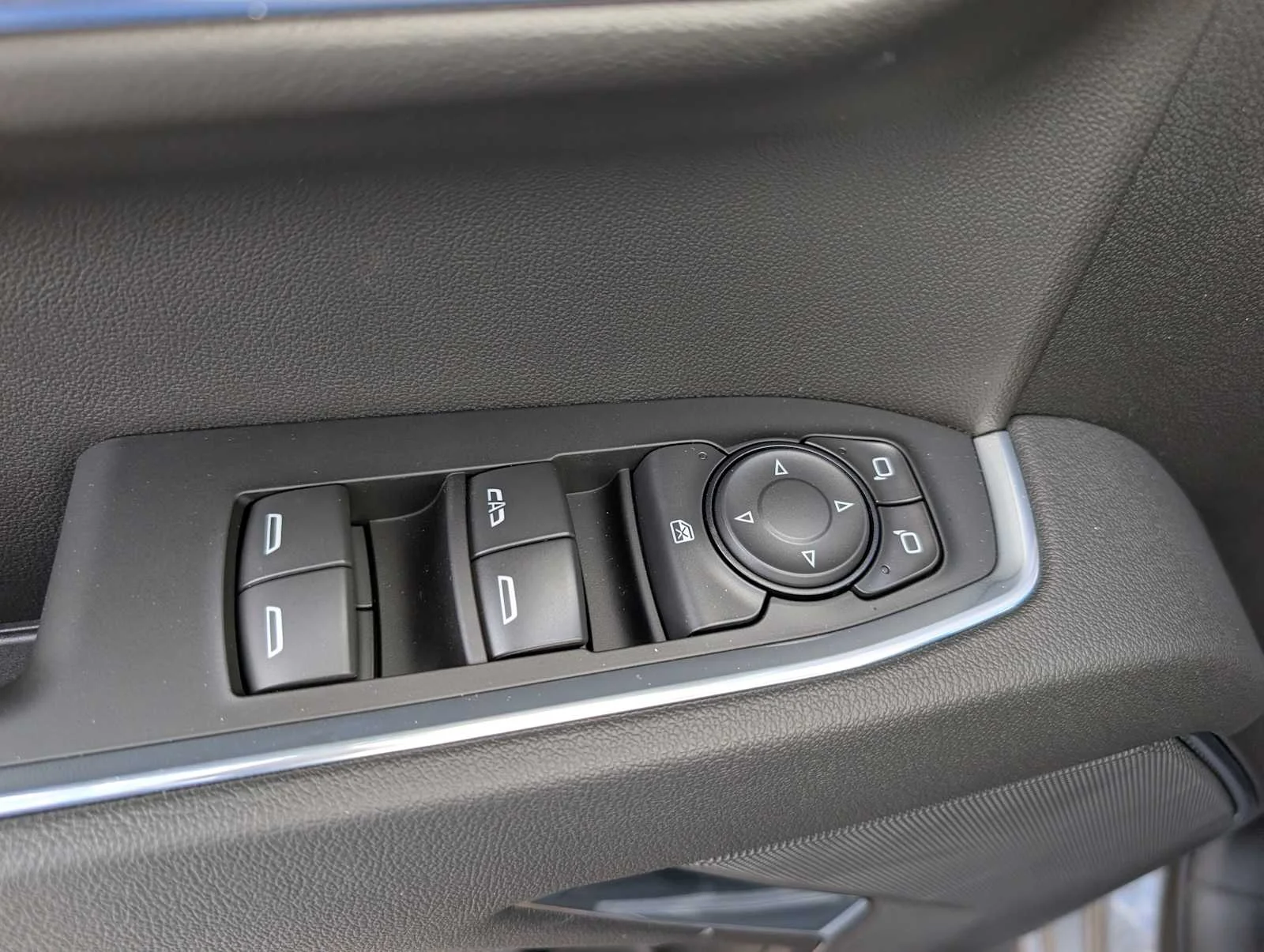 New 2026 Sterling Gray Metallic Chevrolet LT image 29