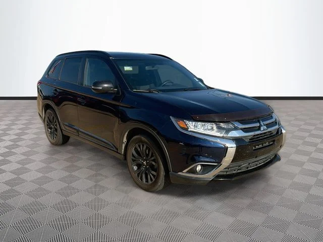 Used 2018 Blue Mitsubishi LE image 1