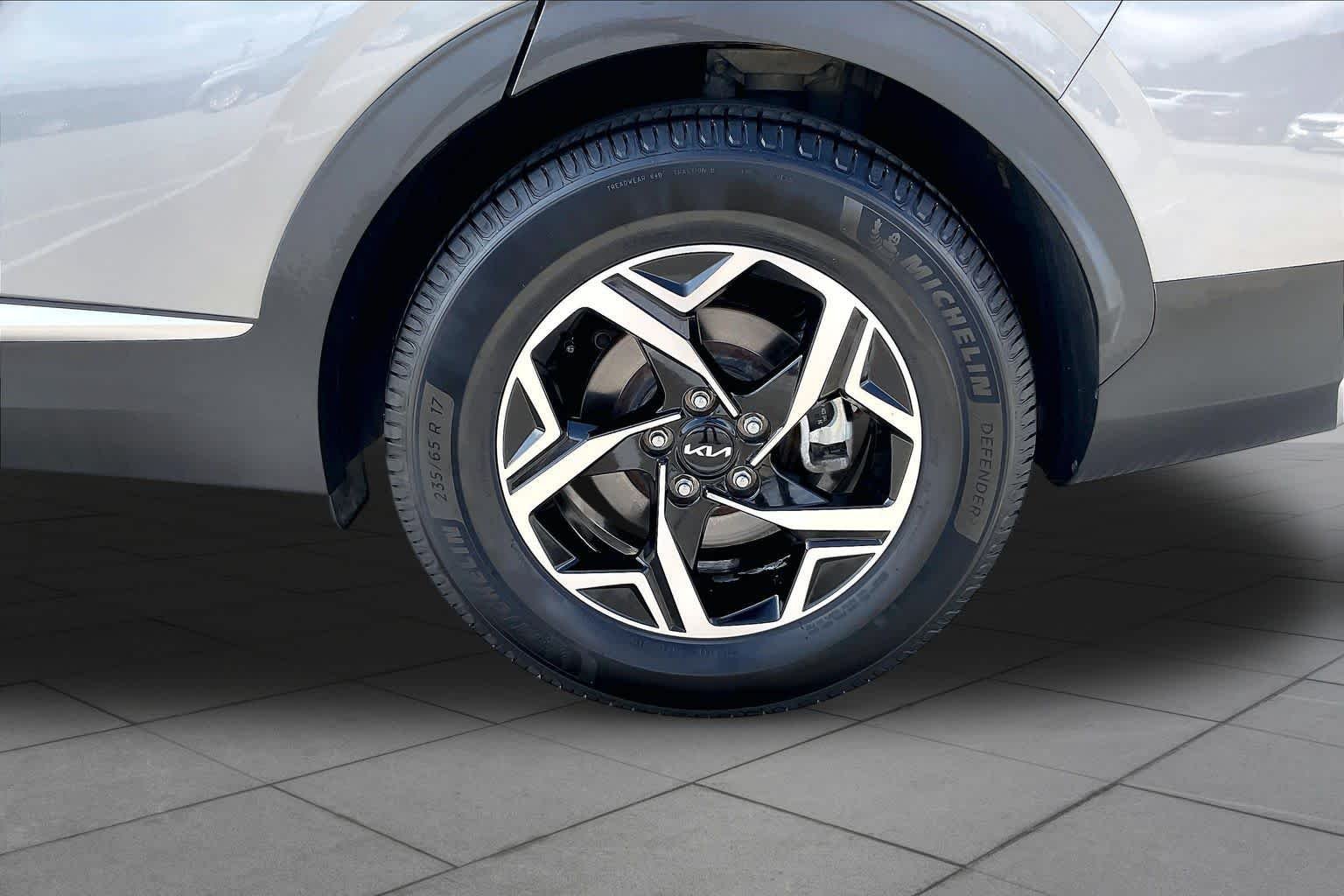 Used 2023 Steel Gray Kia LX image 9