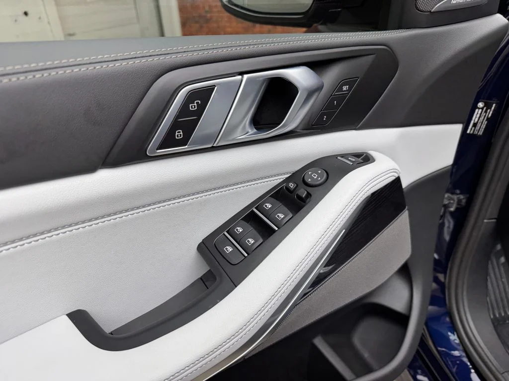 Used 2026 Blue BMW xDrive40i image 10