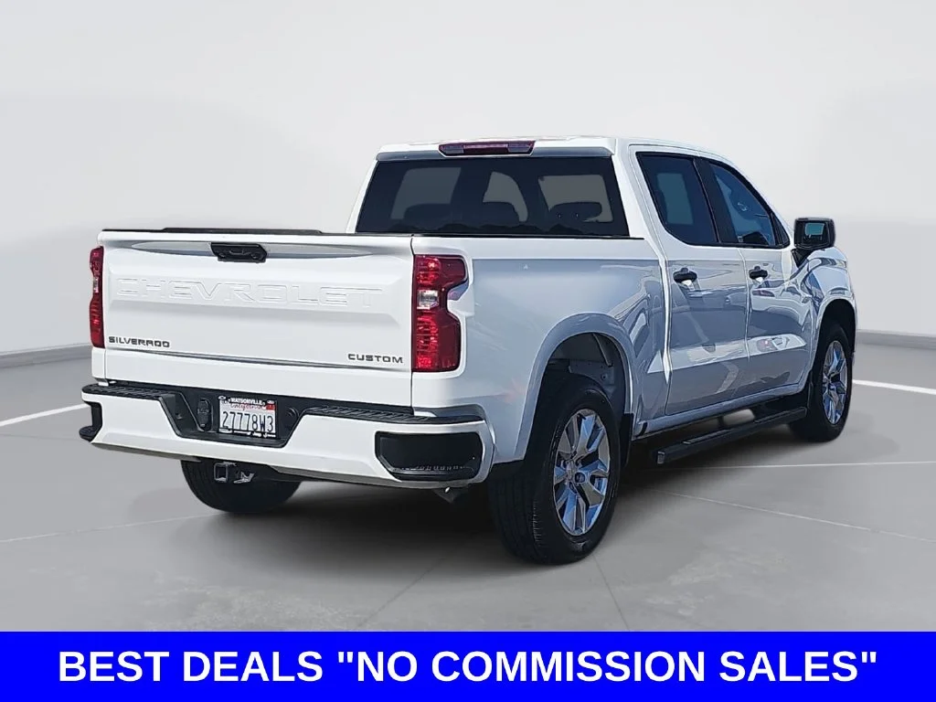 Used 2024 White Chevrolet Custom image 3