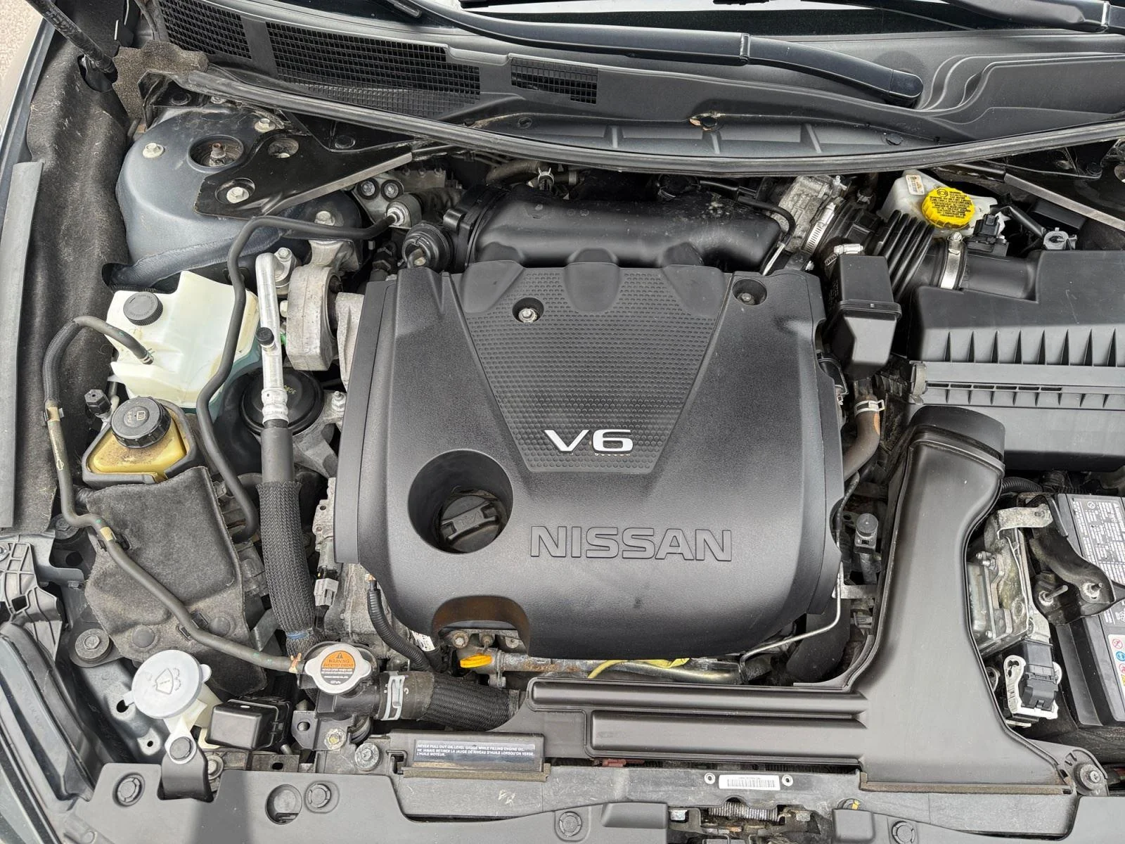 Used 2023 GRAY NISSAN SL SEDAN image 31