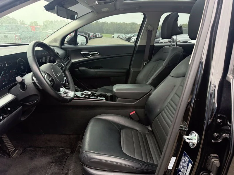 Used 2025 Black Kia SX-Prestige image 3