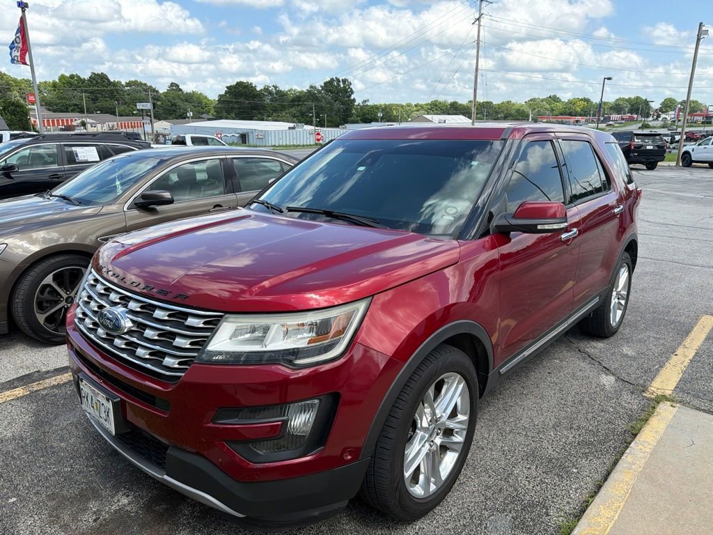 Used 2016 Ruby Red Metallic Ford Limited image 1