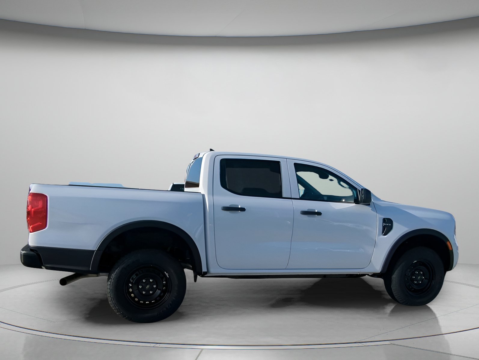 New 2026 Oxford White Ford XL image 28