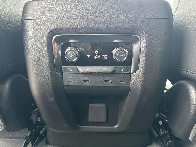 2026 Chevrolet Suburban Premier - Photo 24