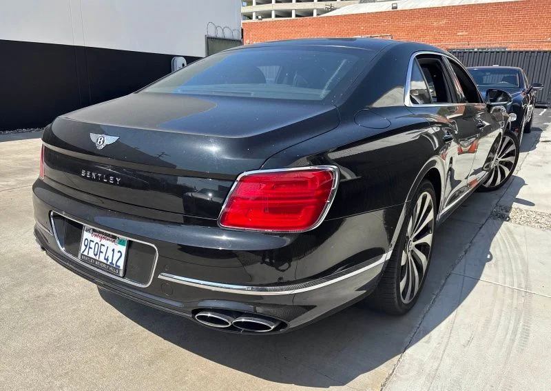 Used 2022 Black Bentley  image 7