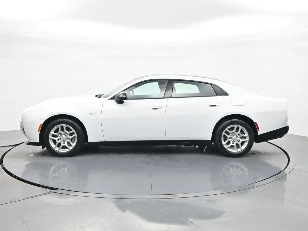 New 2026 White Knuckle Exterior Paint Dodge R/T image 10