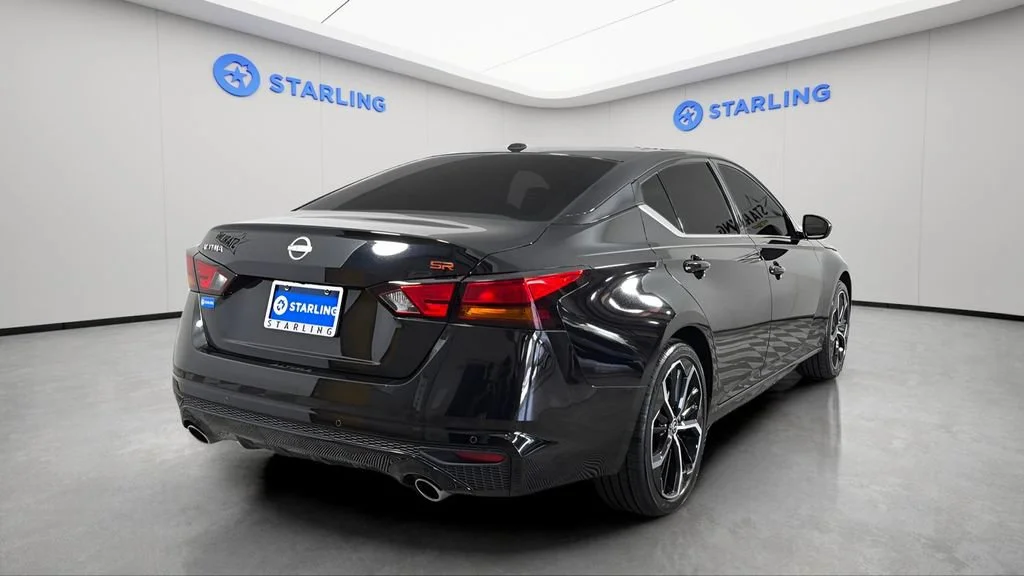 Used 2024 Black Nissan SR FWD image 8