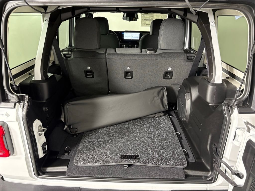 New 2026 Bright White Clear-Coat Exterior Paint Jeep Sport image 36