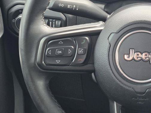 Used 2021 Gray Jeep Unlimited Sport Altitude image 15