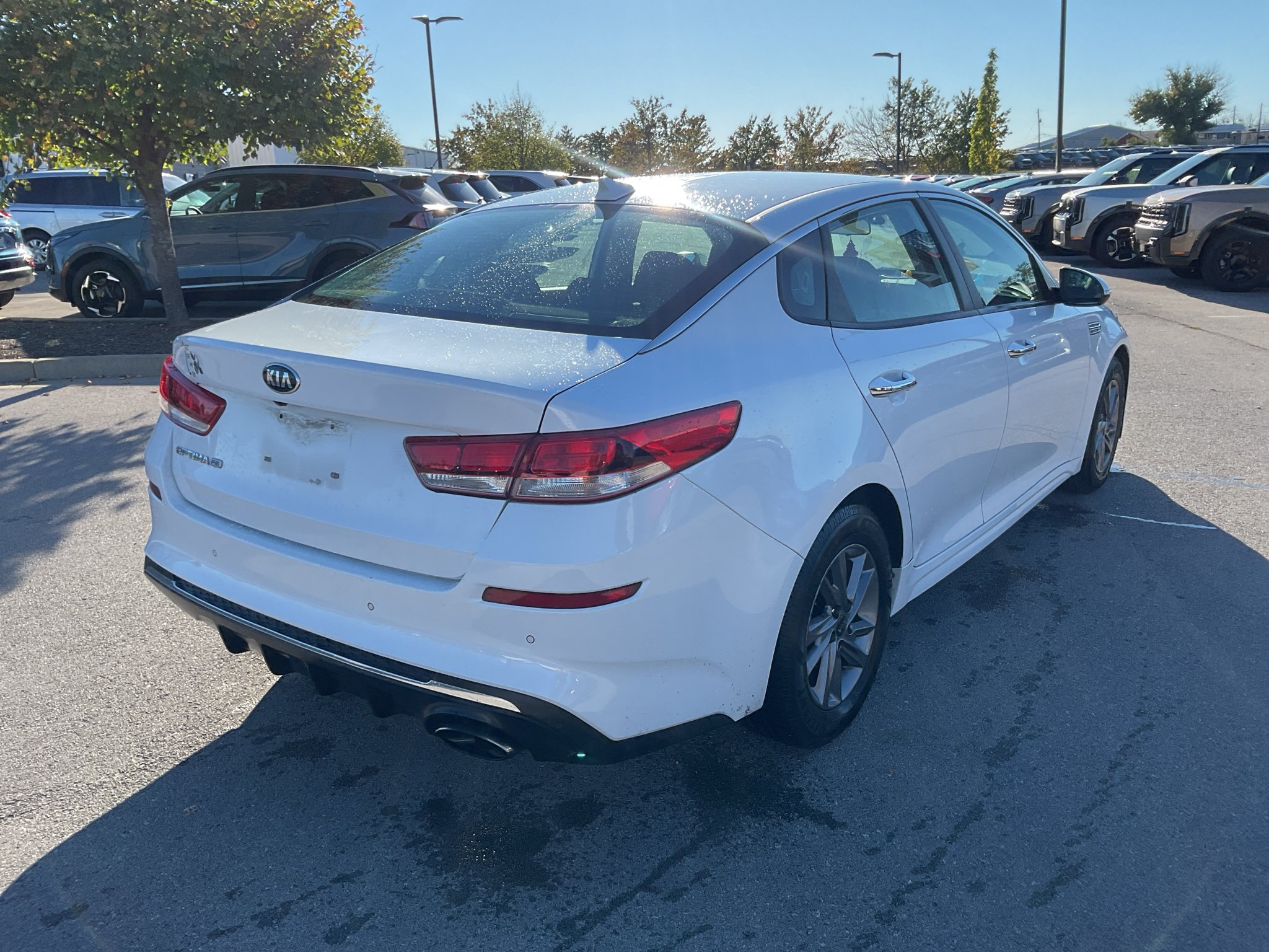 Used 2020 Snow White Pearl Kia LX image 6